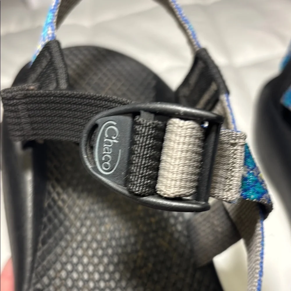 Chaco Z2 Yampa Vibram sandals Black Sandals with Blue Patterned Straps - Picture 12 of 14
